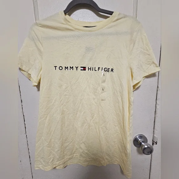 281 NWT Tommy Hilfiger shirt - Picture 1 of 4